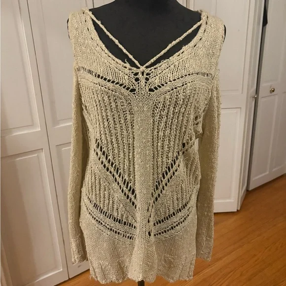 She + Sky Beige V-Neck Knit Sweater - Picture 1 of 7